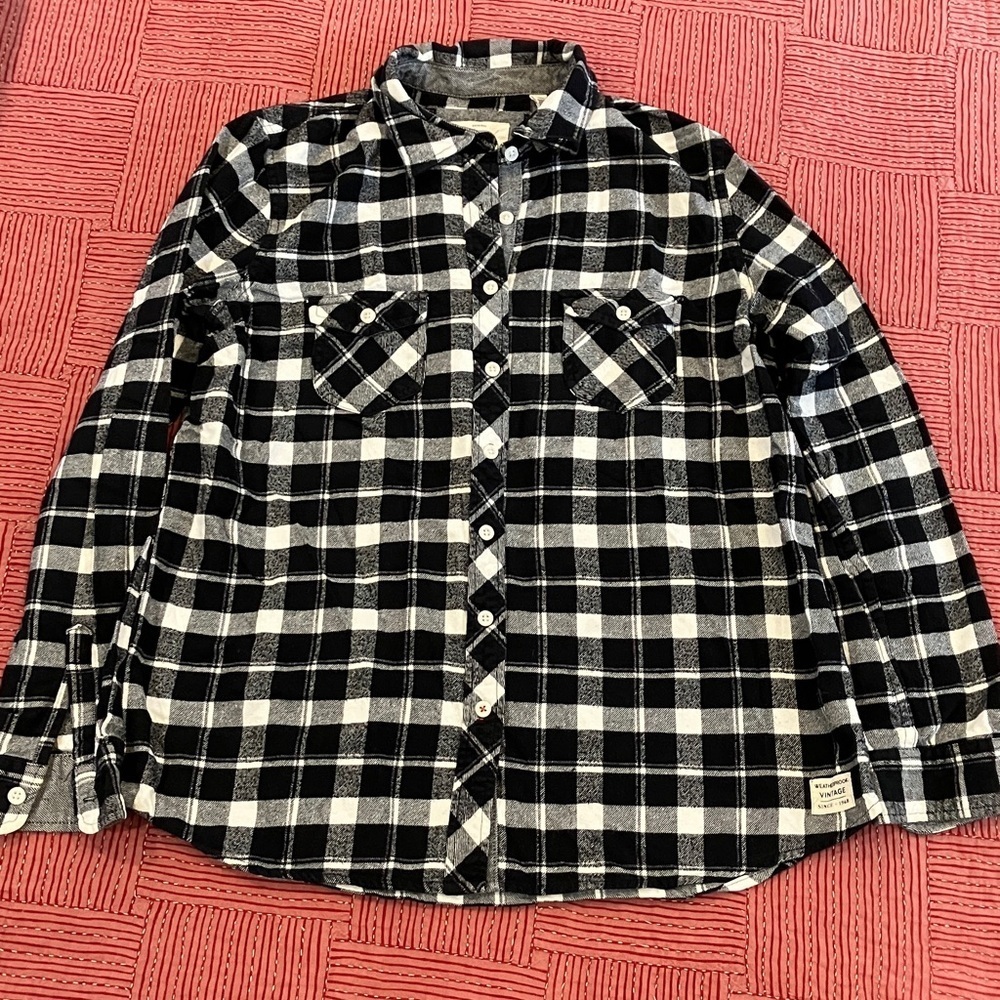 Weatherproof Vintage women’s medium (in my opinion) flannel cotton Plaid Shirt